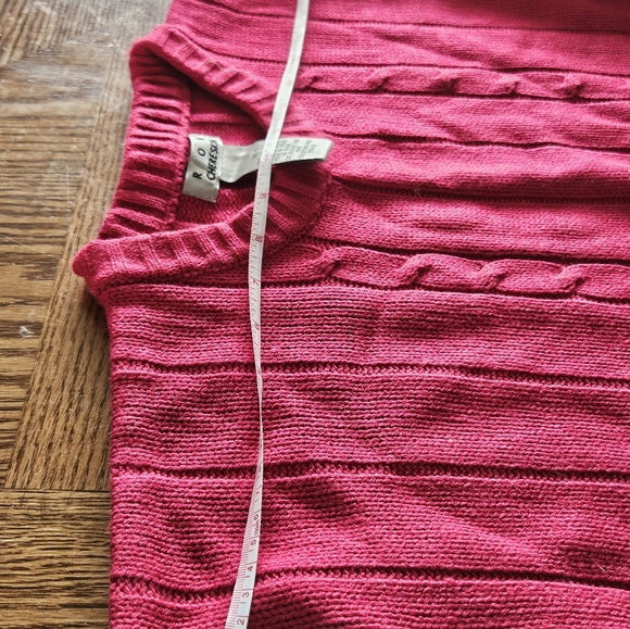 Sweater - Picture 1 of 8